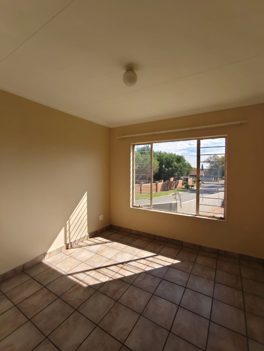 2 Bedroom Property for Sale in Vaalpark Free State
